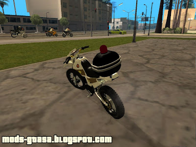 Yamaha DT180 BM-RS para GTA San Andreas